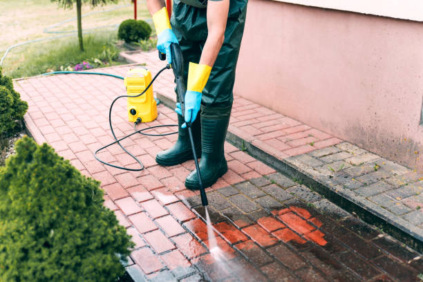 Best Commercial Pressure Washing  in Henry, IL